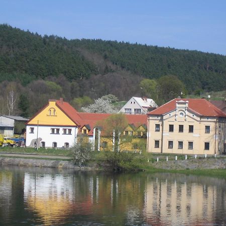 Penzion Patak Kamyk nad Vltavou Extérieur photo